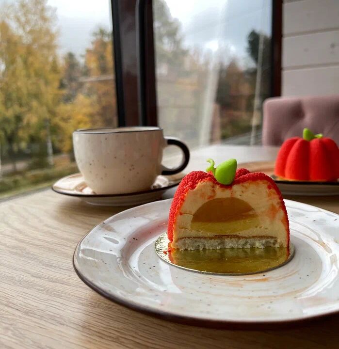 Пирожное тыква-маракуйя