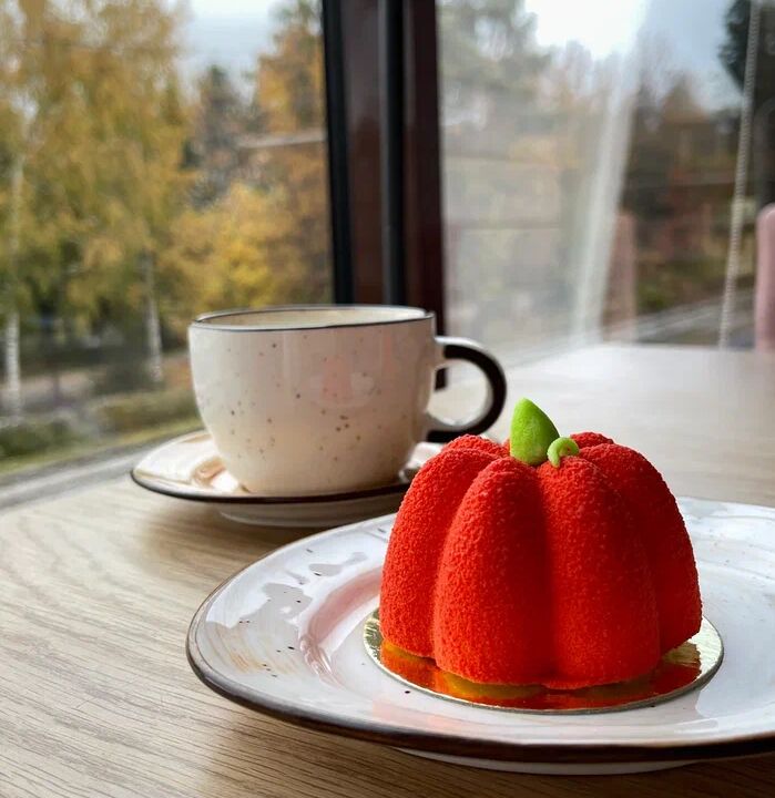 Пирожное тыква-маракуйя