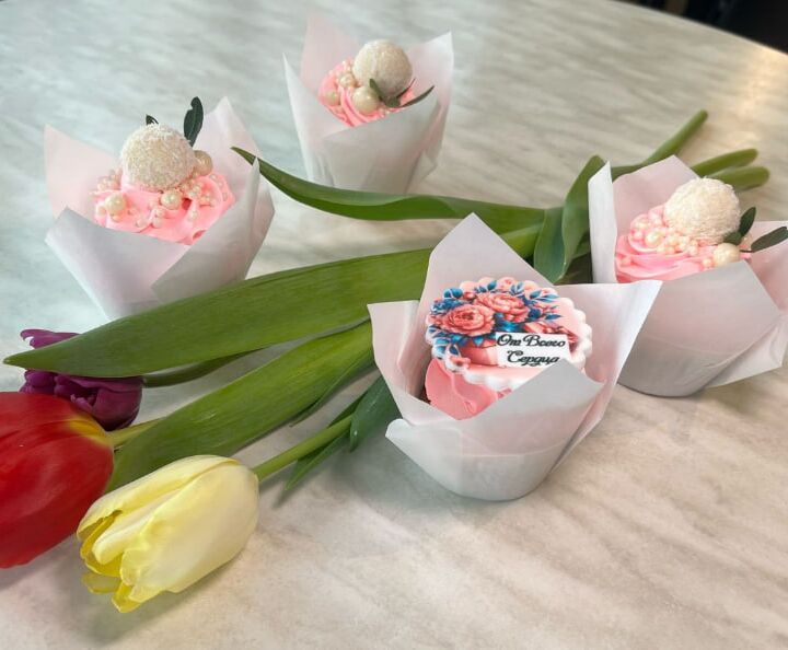 Набор капкейков 8 Марта