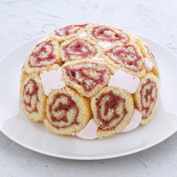 Шарлотка клубничная