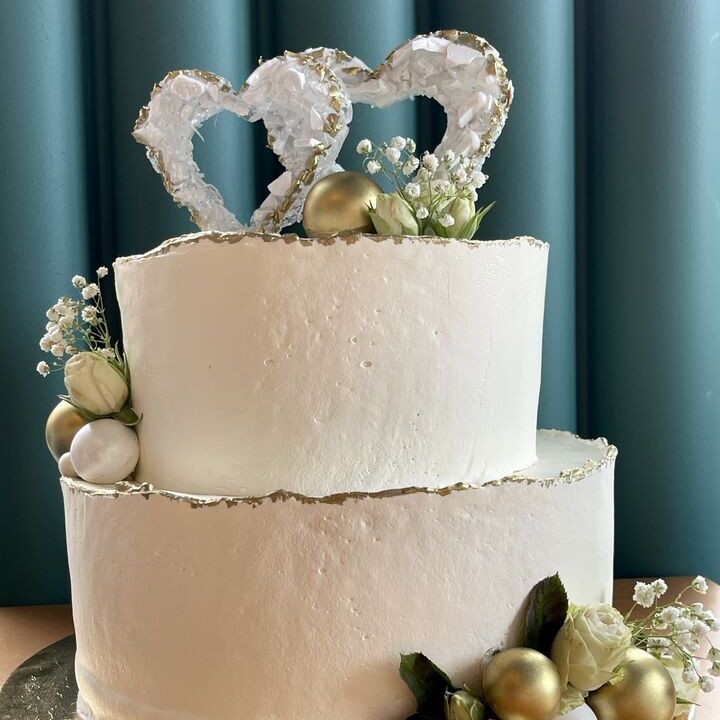 Свадебный торт жених и невеста 2 яруса