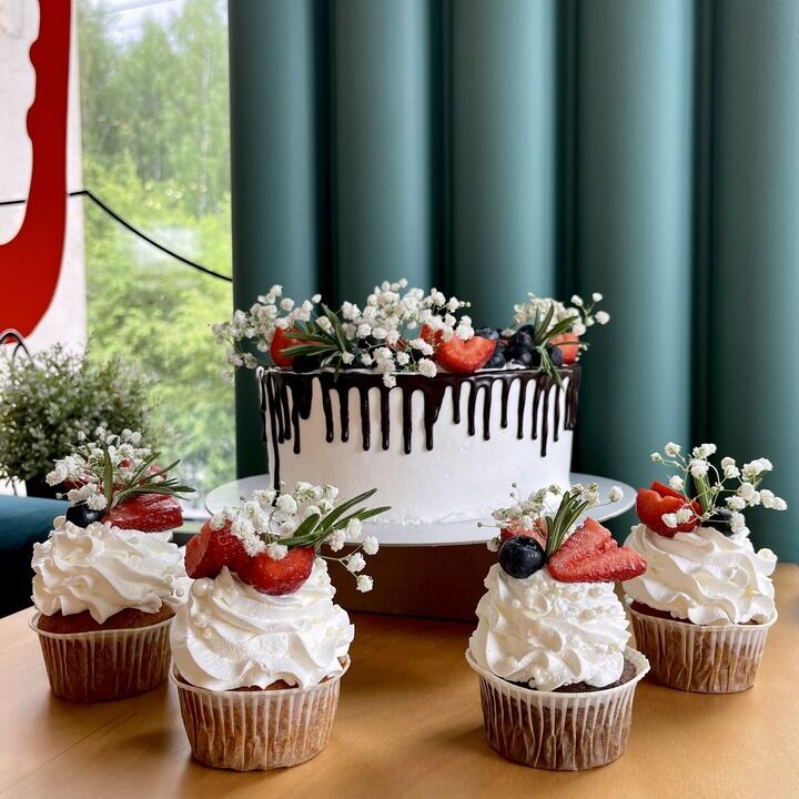 Свадебный набор с капкейками