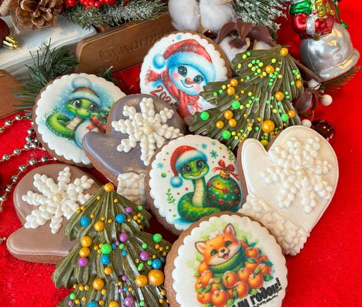 Пряник новогодний варежка или ёлка